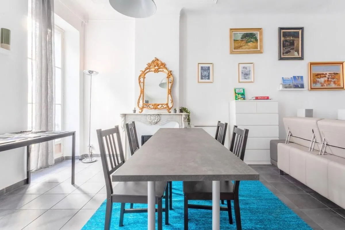 Grand Appartement, Gare Saint-Charles A 5 Min Marseille 0*,  France