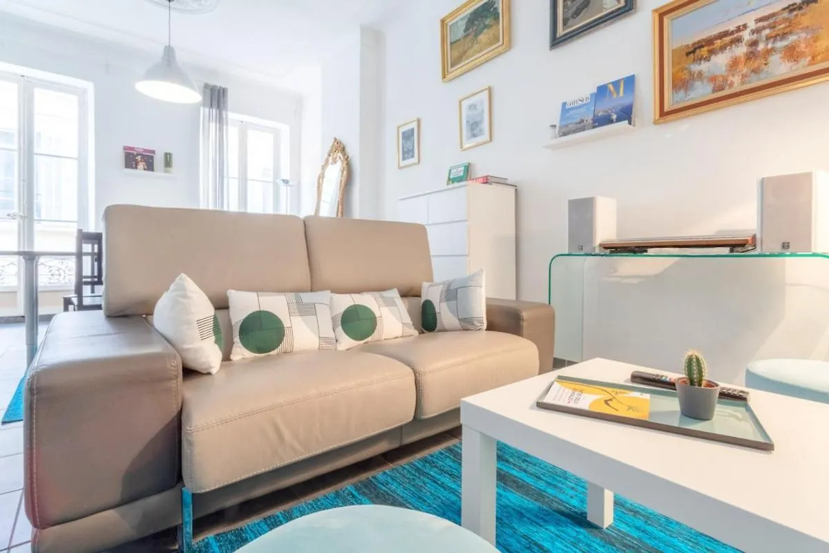 Grand Appartement, Gare Saint-Charles A 5 Min Marseille Apartment